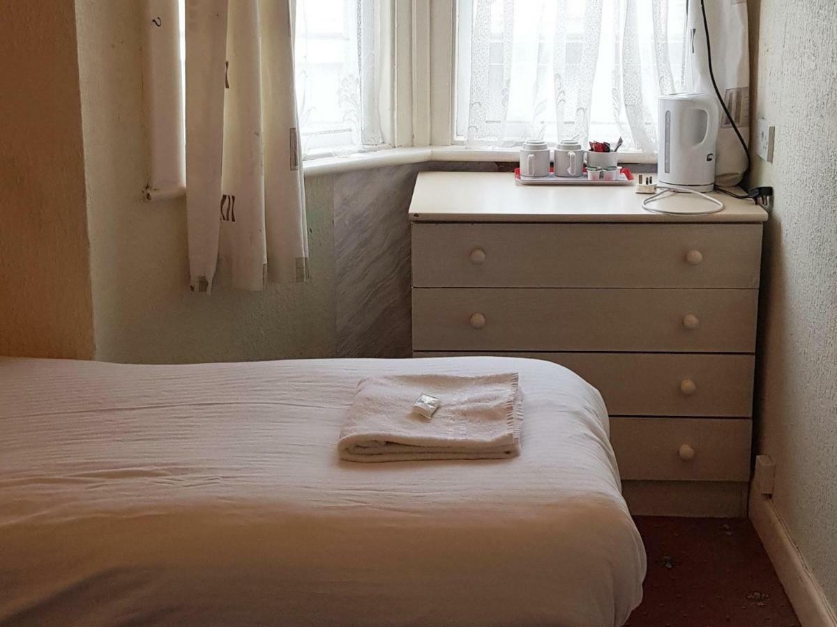 Pleasure Hotel By The Beach. Blackpool Zimmer foto